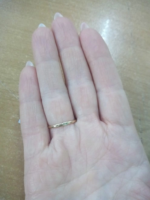 Кольцо золотое с камнями  пр. 585 1,57(1.566) 17,5р-р Ф.М.