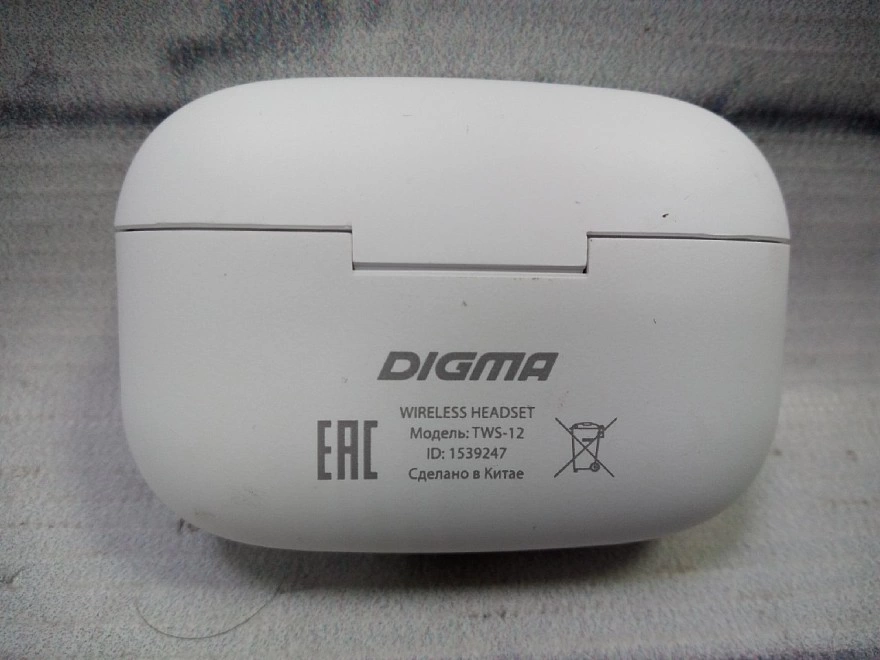 Наушники беспроводные Digma TWS-12