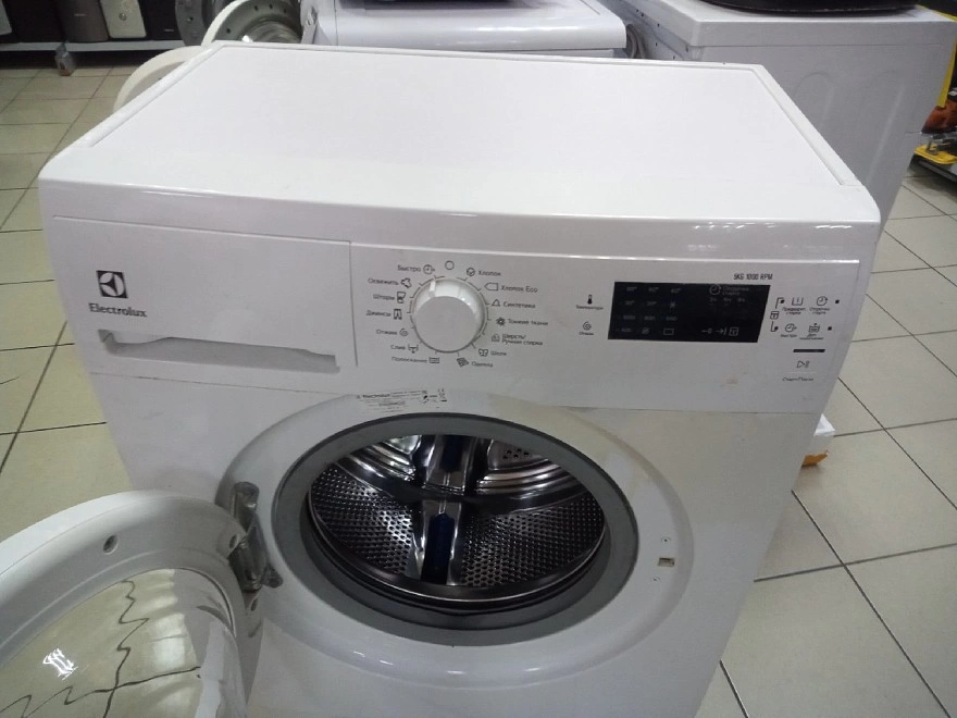 Стиральная машина Electrolux EWS1052NDU