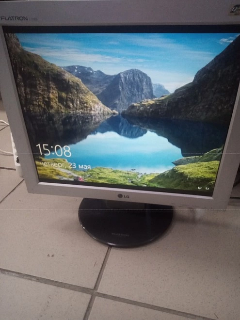 Монитор LG Flatron L1730S