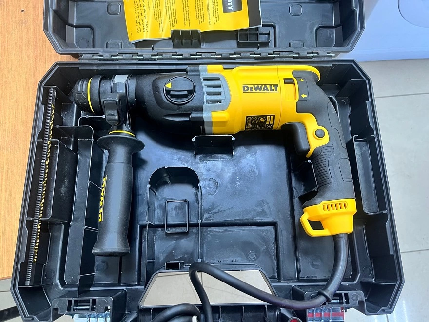 Перфоратор DeWALT D25143K