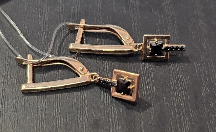 Серьги золотые с камнями  585 проба 2,6гр (ФМ)