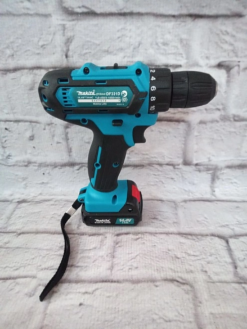 Шуруповерт Makita DF331D/14