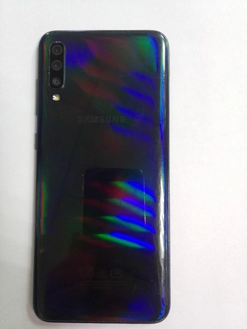 Смартфон Samsung Galaxy A70 6/128Gb