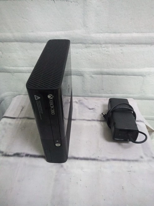 Игровая приставка X-Box 360  500 Gb