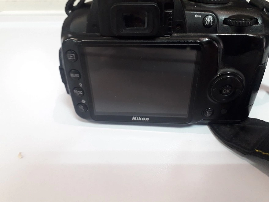 Фотоаппарат зеркальный Nikon D3000