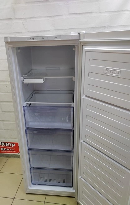 Морозильная камера Beko RFSK215T01W