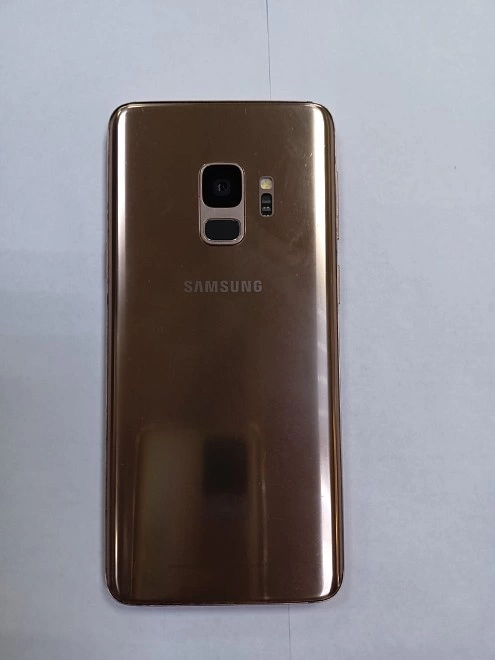 Смартфон Samsung Galaxy S9