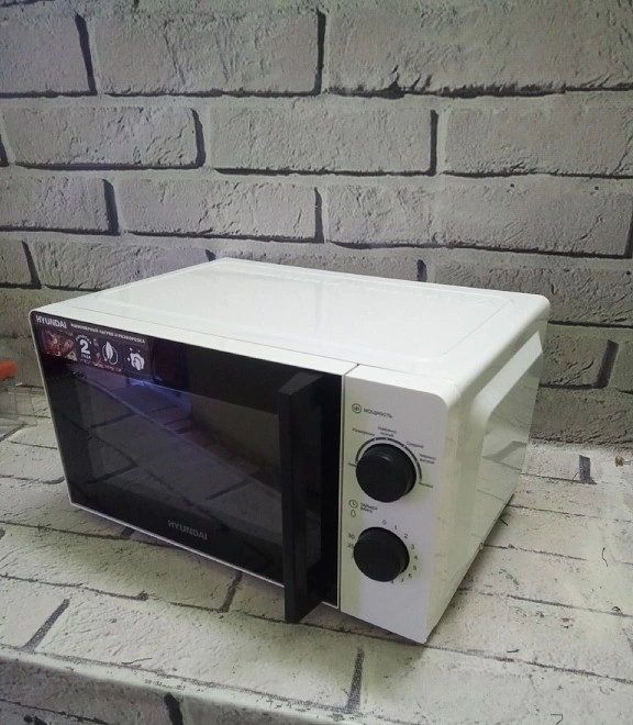 Микроволновая печь Hyundai HYM-M2047