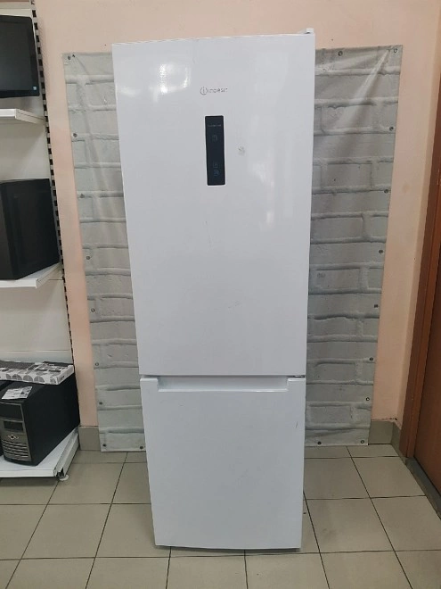 Холодильник Indesit ITS 5180W
