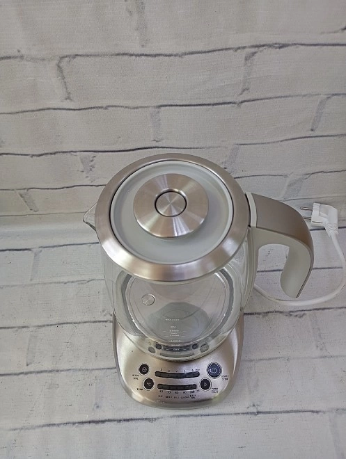 Электрочайник Haier HK-700