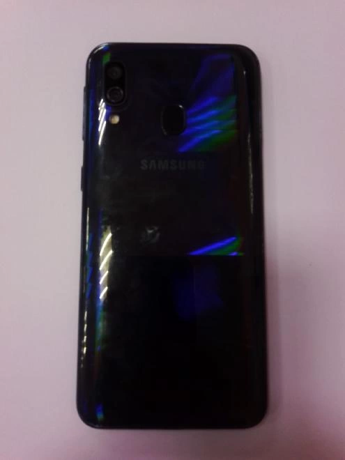 Смартфон Samsung Galaxy A40 64 ГБ