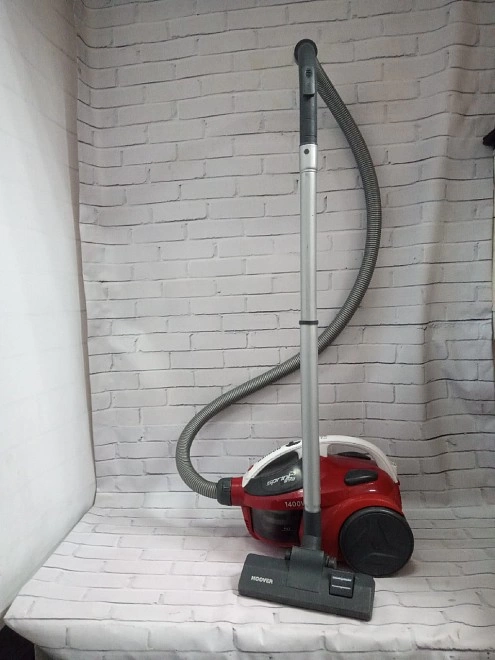 Пылесос Hoover TSBE 1401