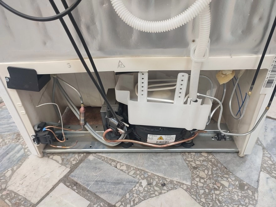 Холодильник Whirlpool W7 931T W