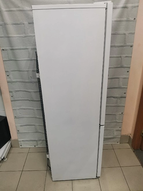 Холодильник Beko CSKDN6270M20W