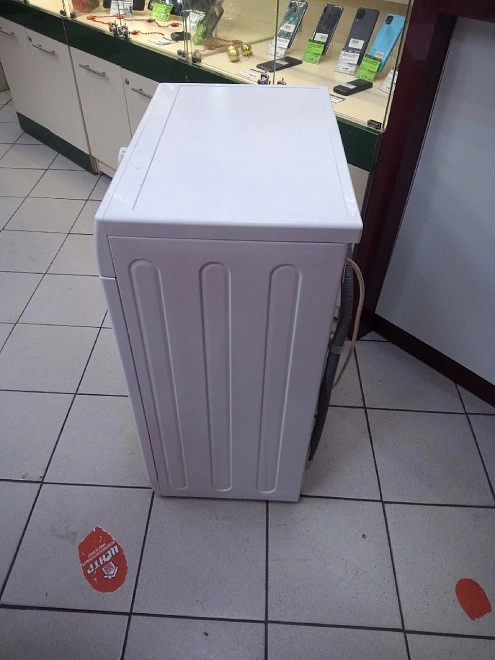 Стиральная машина Hotpoint Ariston RSM 601 W