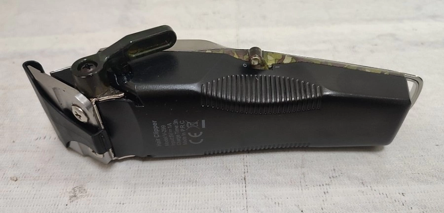 Машинка для стрижки VGR V-299