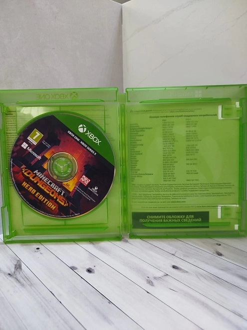 Диск для X-Box Microsoft Minecraft Dungeons