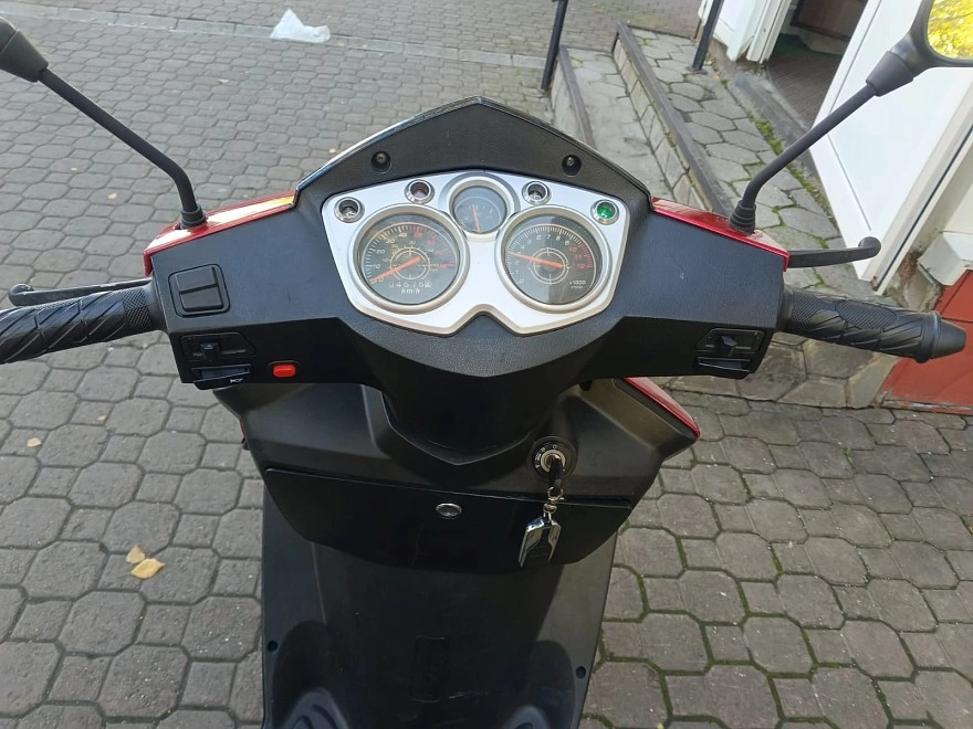 Скутер Racer RC50QT-15J