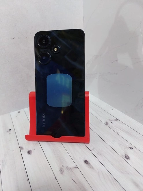 Смартфон Infinix HOT 30i