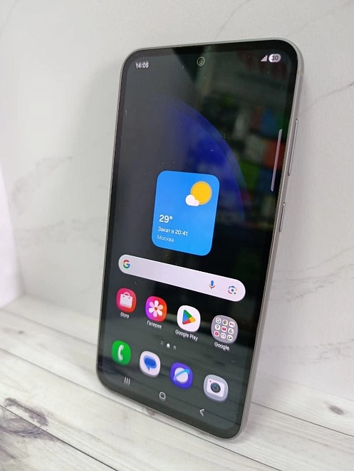 Смартфон Samsung S23FE