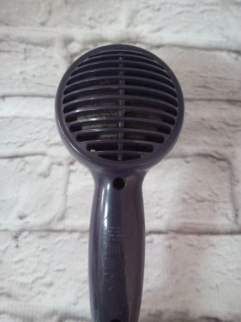 Фен PHILIPS HP8103 SalonDry Compact