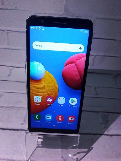 Смартфон Samsung  Galaxy A01 Core 16 ГБ