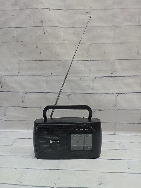 Радиоприёмник Vitek VT-3587BK
