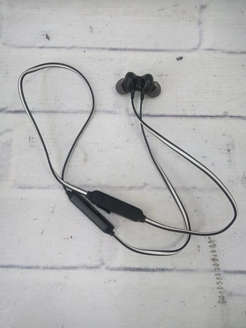 Наушники JBL C135BT