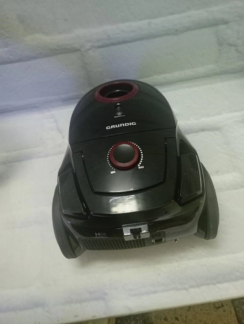 Пылесос Grundig VCC 3850 A