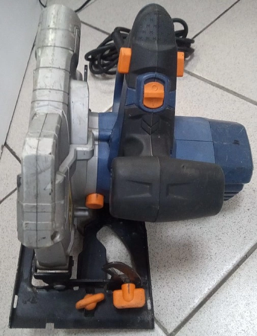 Пила торцовочая Dexter NS1300CS