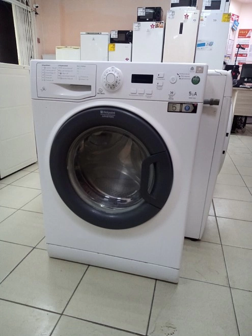 Стиральная машина Hotpoint Ariston WMUF 5050