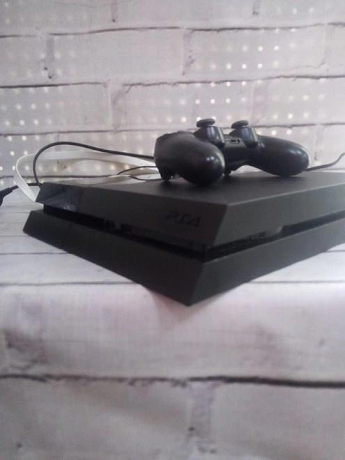Игровая приставка Sony Plastation 4 500 GB