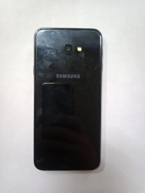 Смартфон Realme 8