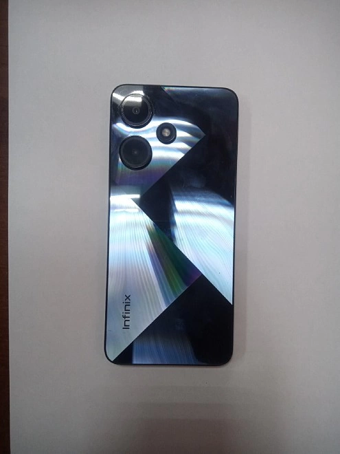 Смартфон Infinix HOT 30i