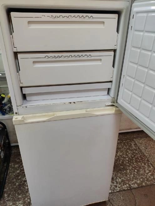 Холодильник Бирюса 22-1 кшд 255