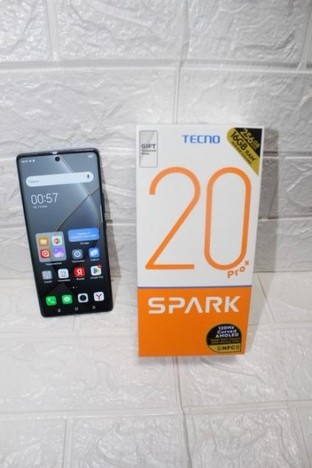 Смартфон TECNO Spark 20Pro+ 8/256Gb
