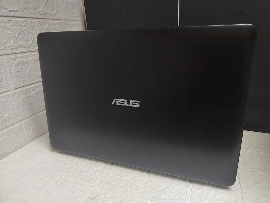 Ноутбук Asus CeleronN4000/1.1GHz/HDD512/ram4/UHD600