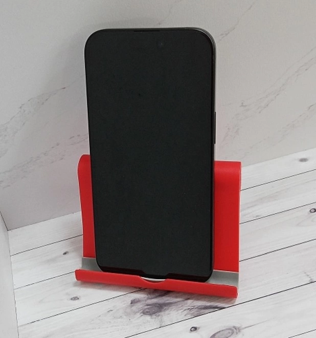 Смартфон Apple iPhone 15 6/128Gb