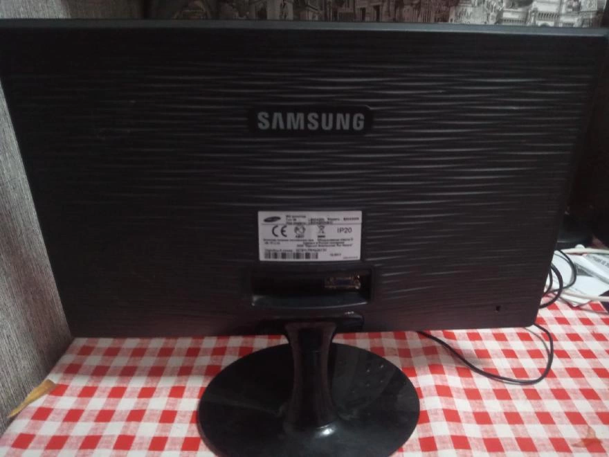 Монитор Samsung S20A300N