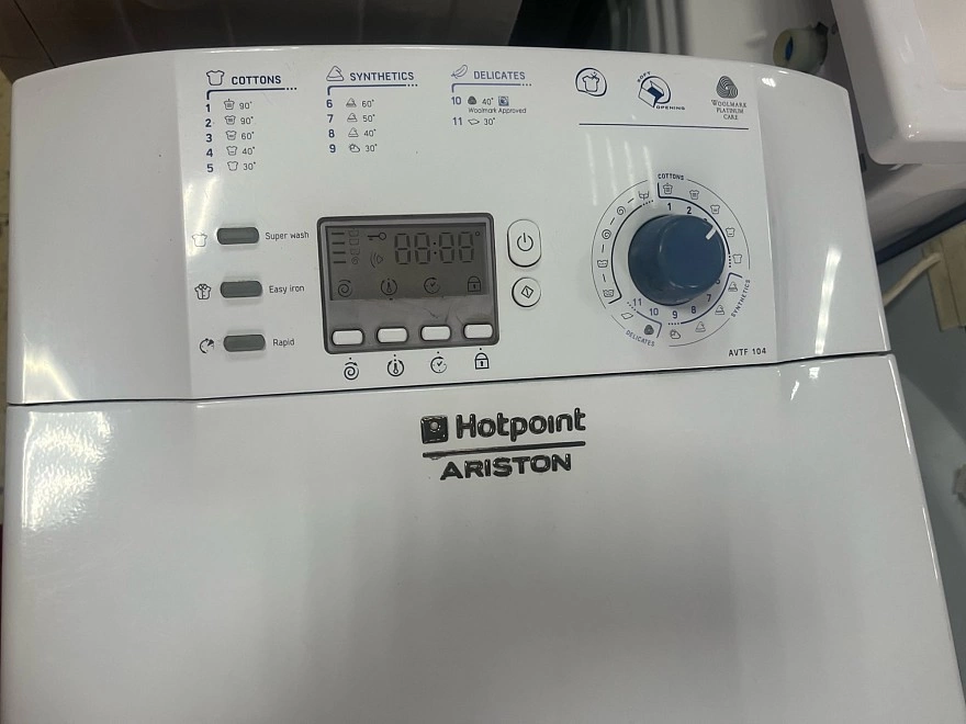 Стиральная машина Hotpoint Ariston AVTF104