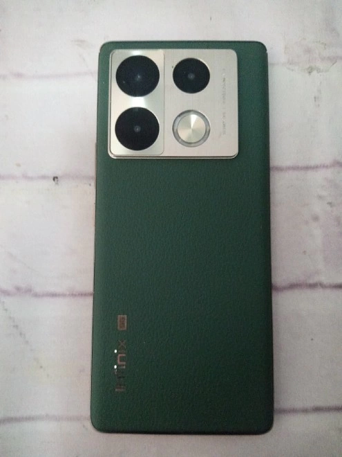 Смартфон Infinix NOTE 40 Pro+ 5G 256 ГБ