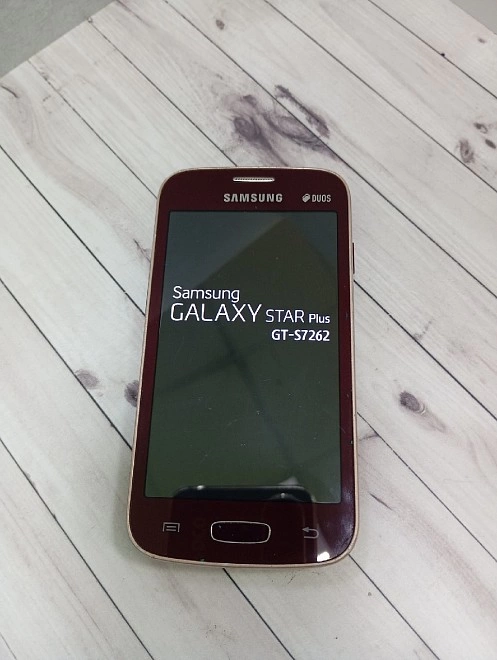 Смартфон Samsung Galaxy Star Plus