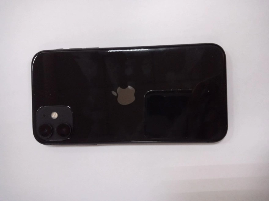 Смартфон Apple iPhone 11 4/128