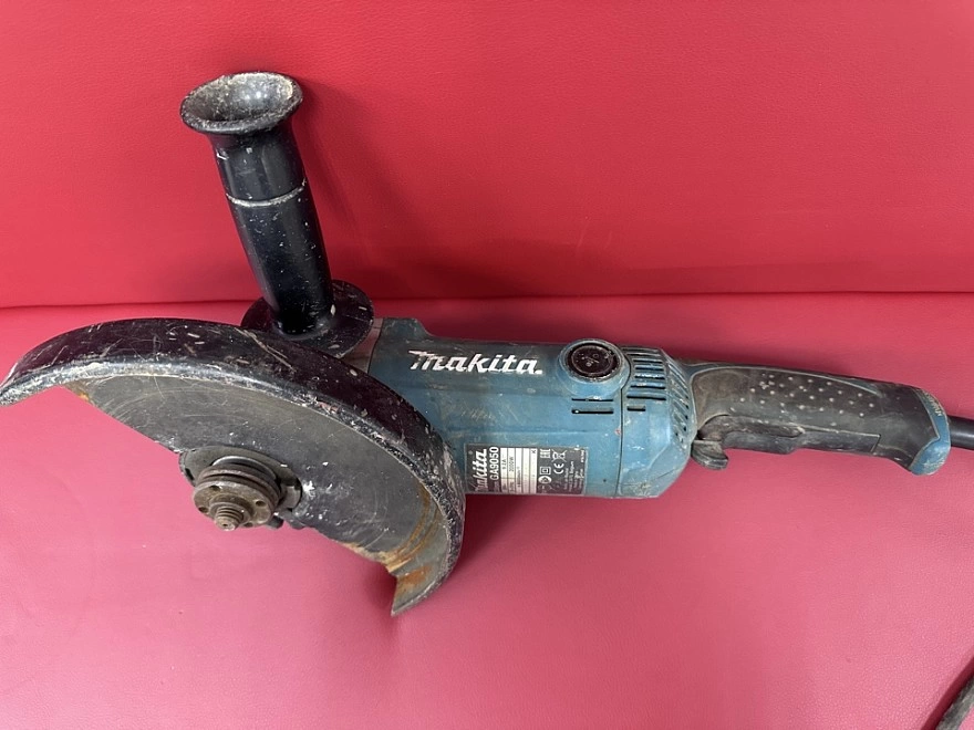 Болгарка Makita GA9050