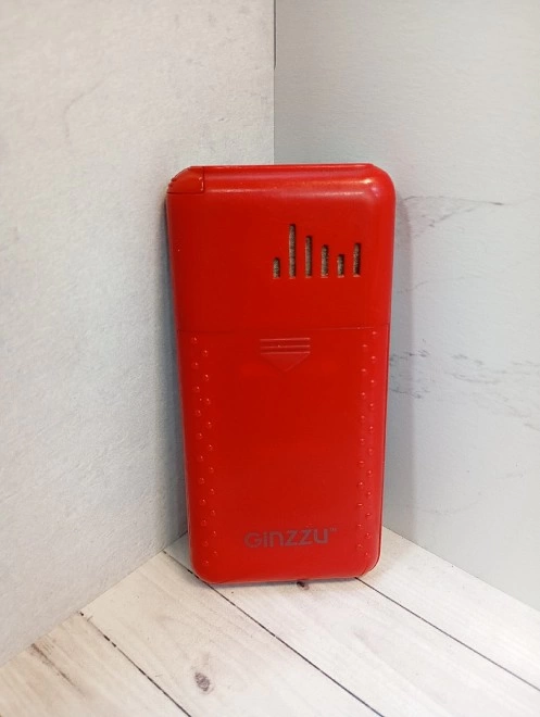 Телефон мобильный GiNZZu MB505