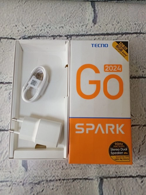 Смартфон TECNO SPARK Go 2024 128Gb