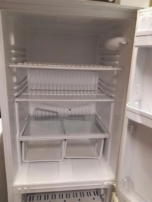 Холодильник Indesit SB1670.028