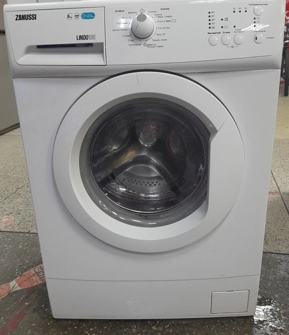 Стиральная машина Zanussi ZWSE680W
