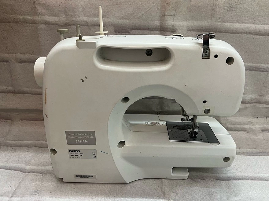 Швейная машина Brother XL2220
